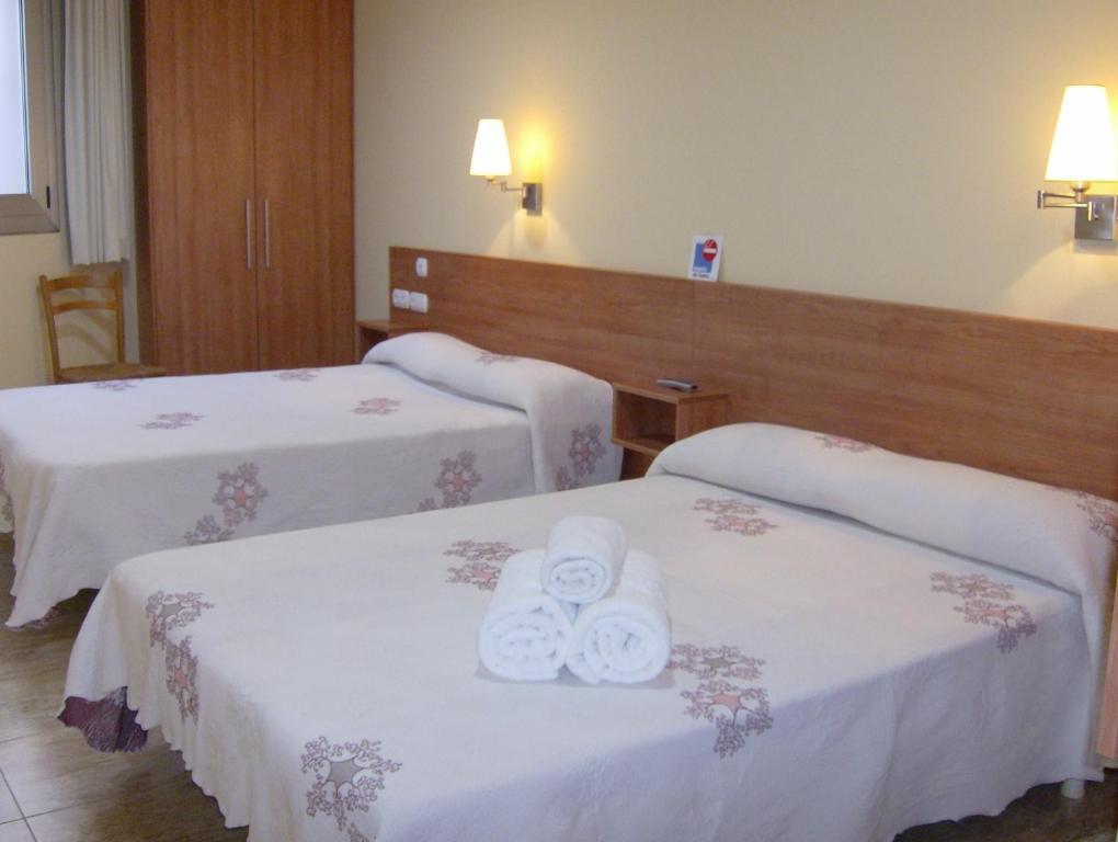 Hostal Sant Sadurni Sant Sadurní dʼAnoia Oda fotoğraf