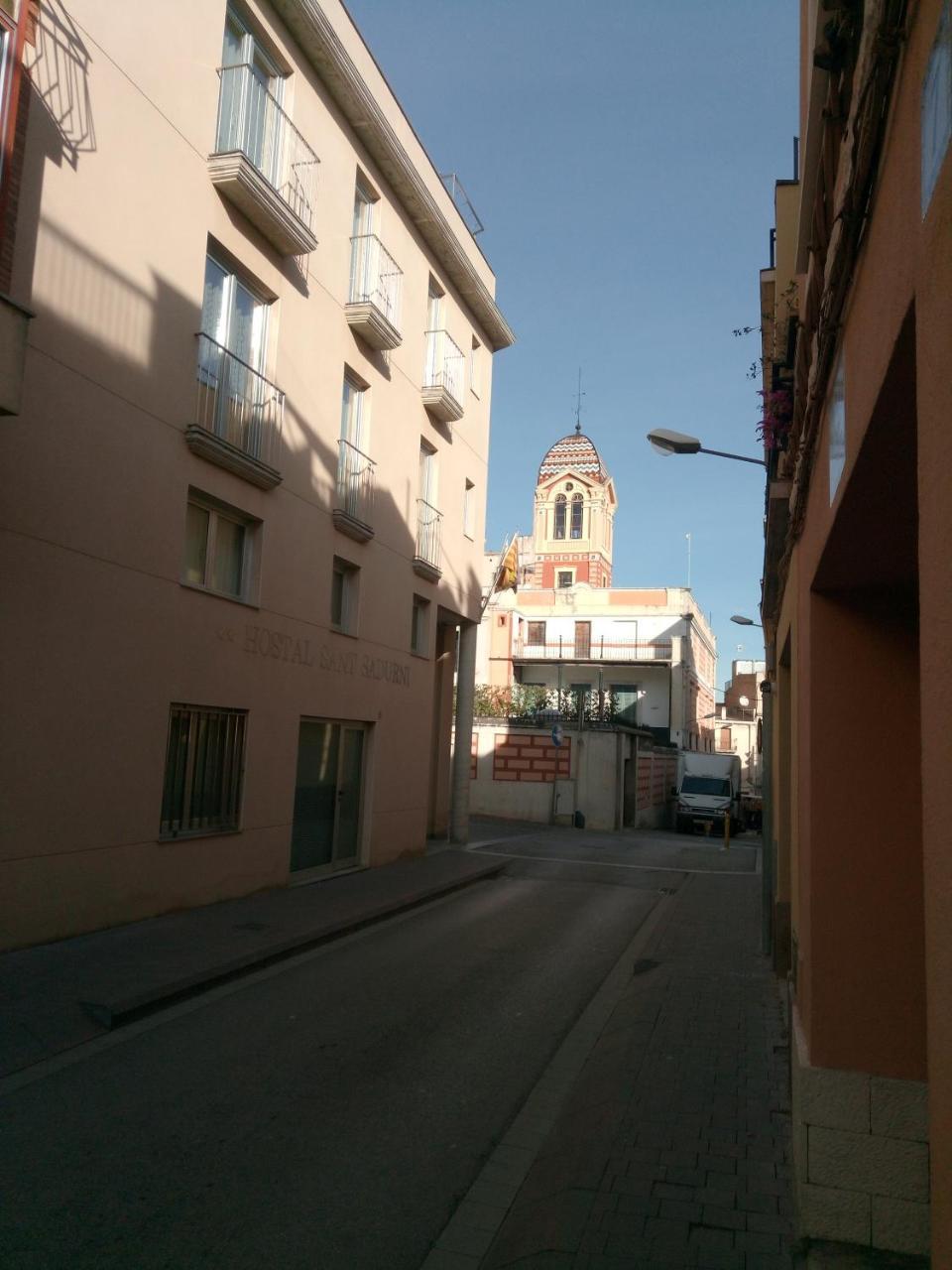 Hostal Sant Sadurni Sant Sadurní dʼAnoia Dış mekan fotoğraf