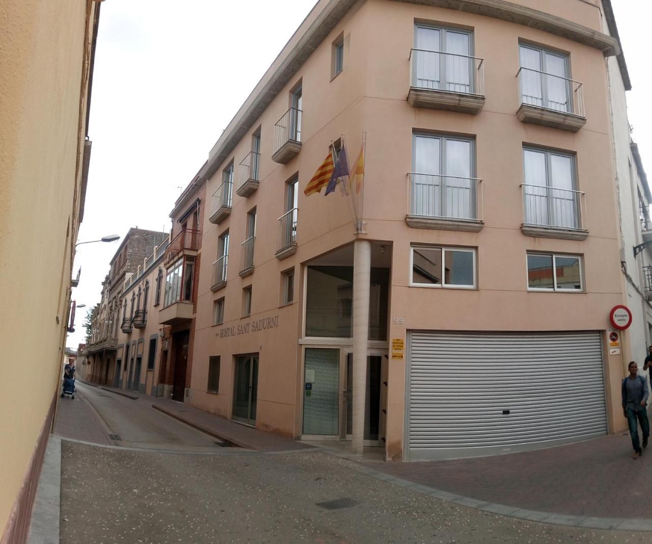 Hostal Sant Sadurni Sant Sadurní dʼAnoia Dış mekan fotoğraf